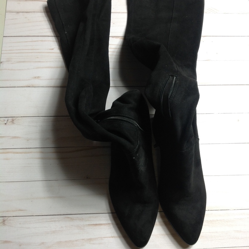 Steve Madden Pointed toe zip up pleather boots